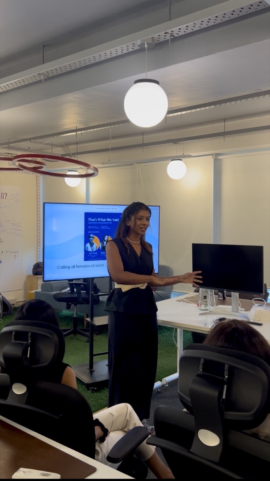 Reshma Baskaran speaking to women marketers at a community event